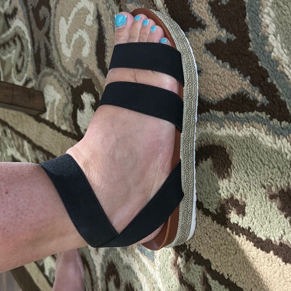 Hot Cakes girls sandals
